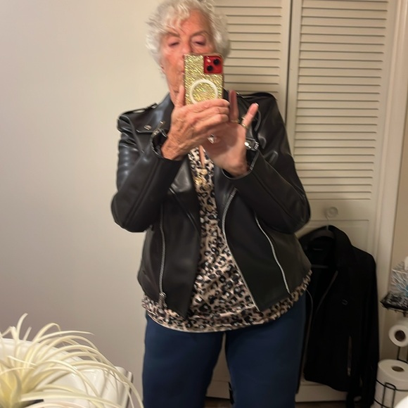 COPY - Women’s new black leather motorcycle jacket xl - Picture 5 of 5